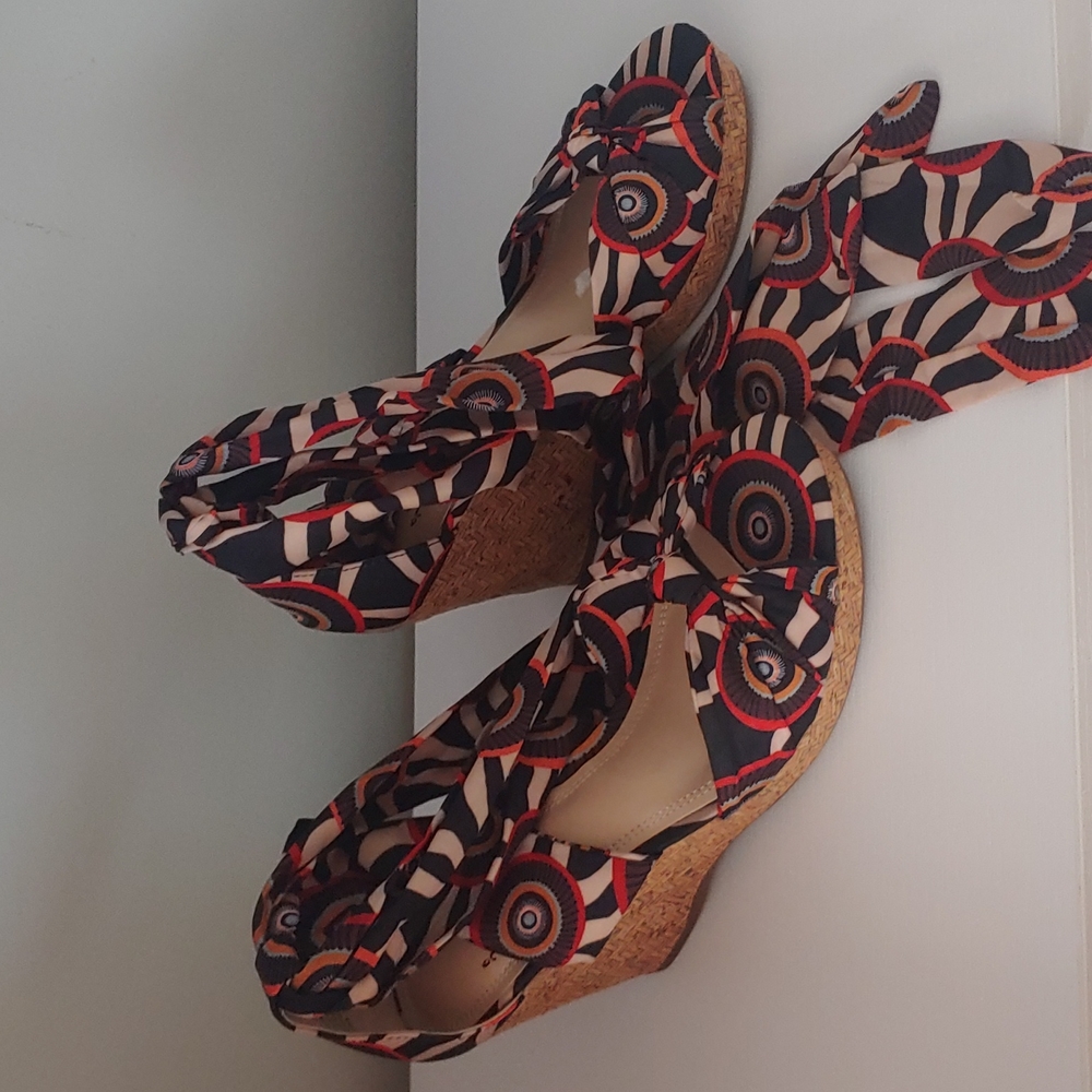 Platform shoes